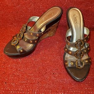 Carlos Santana brown and gold wedges